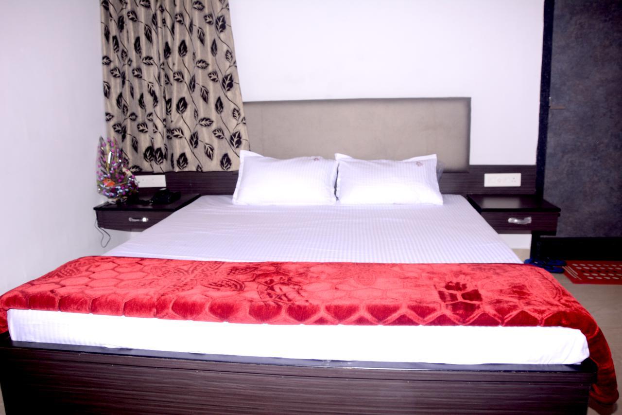 Hotel Raj Heritage Райпур Экстерьер фото