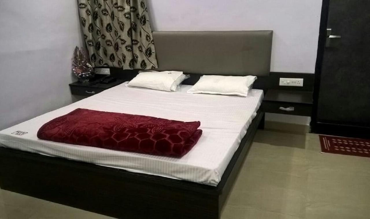 Hotel Raj Heritage Райпур Экстерьер фото